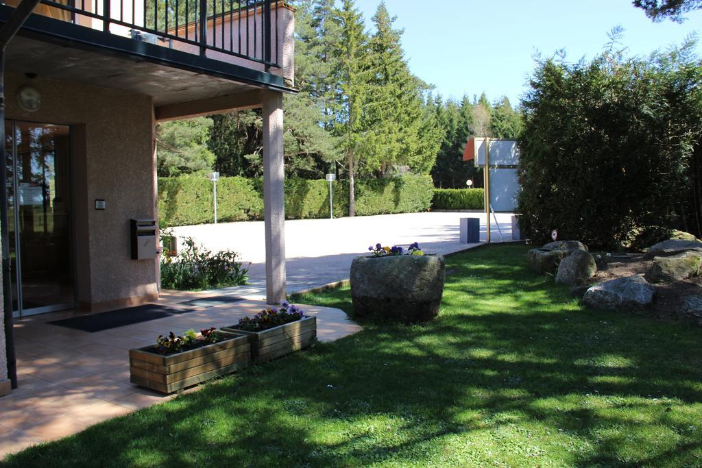 Hotel Restaurant Logis La Meridienne Anglards de Saint Flour Экстерьер фото